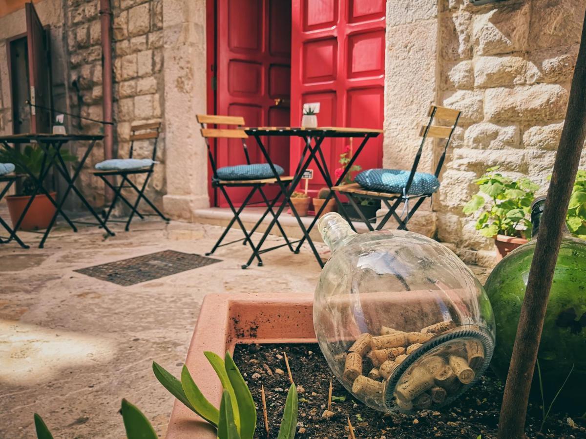 Redmood Guesthouse Barletta Eksteriør billede